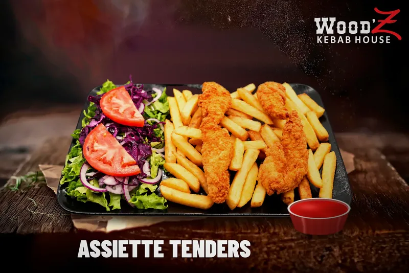 Assiette Tenders : 4 tenders de poulet, frites, salade, tomate, oignon, chou rouge et sauce au choix